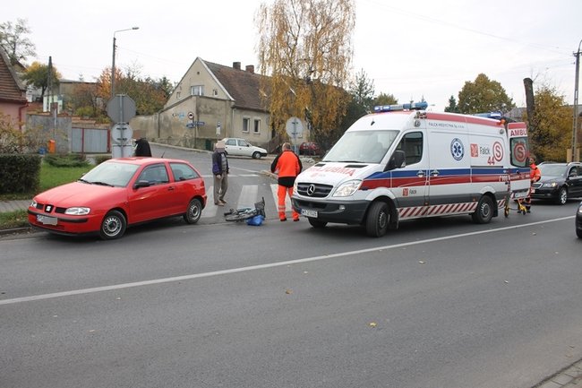 Wprost pod koła seata - zdjęcia