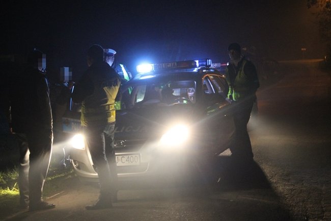 Mężczyzna został ciężko ranny - zdjęcia