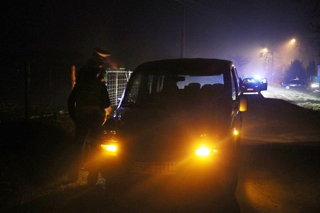 Mężczyzna został ciężko ranny - zdjęcia