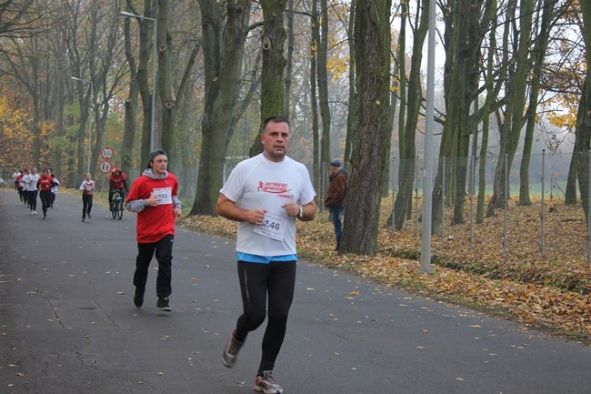 Sportowo-patriotyczna impreza - zdjęcia