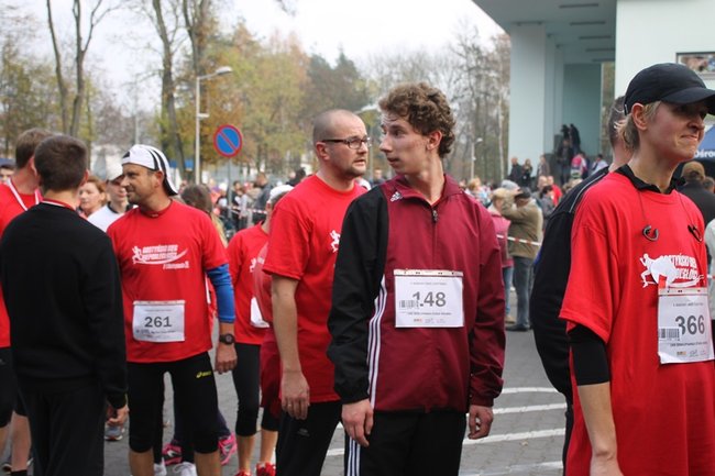 Sportowo-patriotyczna impreza - zdjęcia