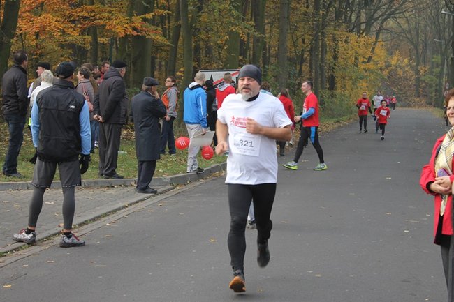 Sportowo-patriotyczna impreza - zdjęcia