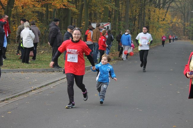 Sportowo-patriotyczna impreza - zdjęcia