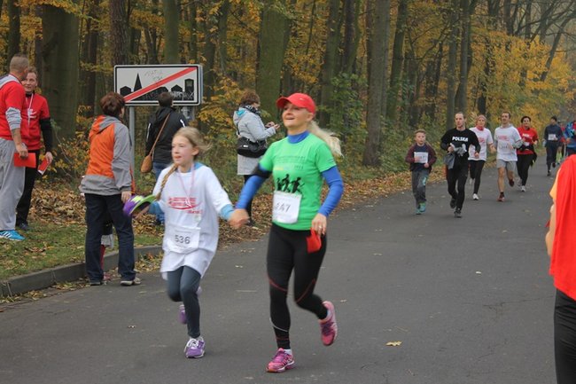 Sportowo-patriotyczna impreza - zdjęcia