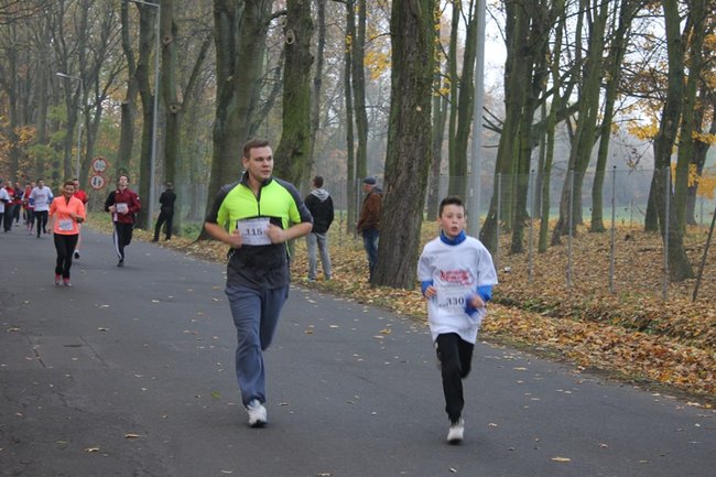 Sportowo-patriotyczna impreza - zdjęcia