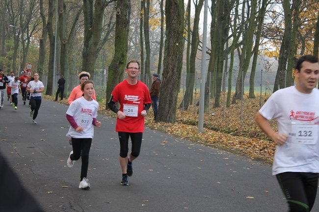 Sportowo-patriotyczna impreza - zdjęcia