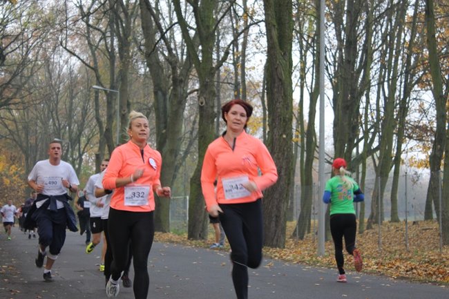 Sportowo-patriotyczna impreza - zdjęcia