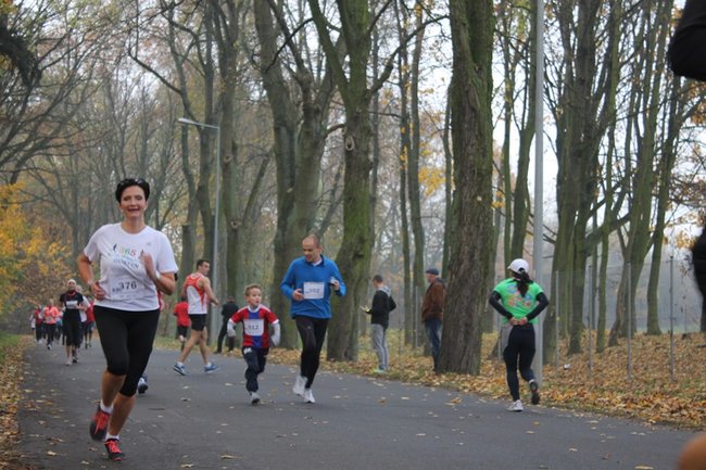 Sportowo-patriotyczna impreza - zdjęcia