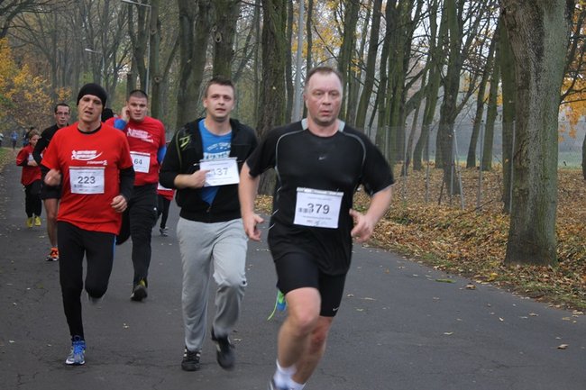 Sportowo-patriotyczna impreza - zdjęcia