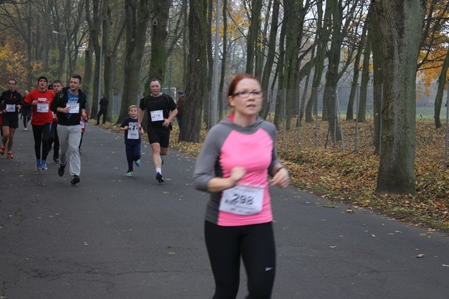 Sportowo-patriotyczna impreza - zdjęcia