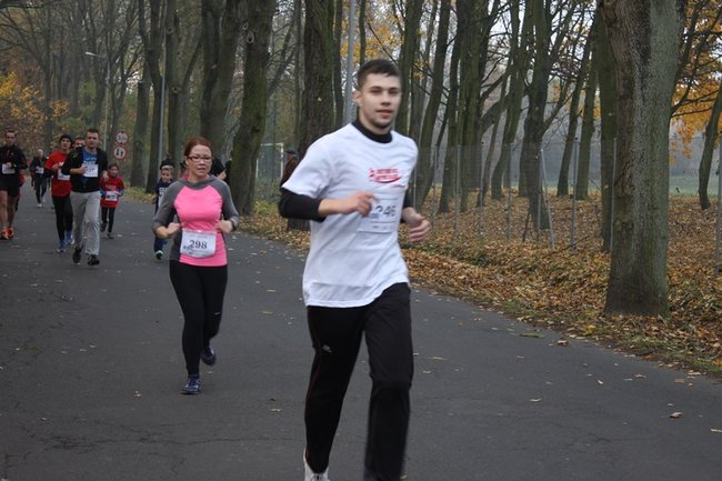 Sportowo-patriotyczna impreza - zdjęcia