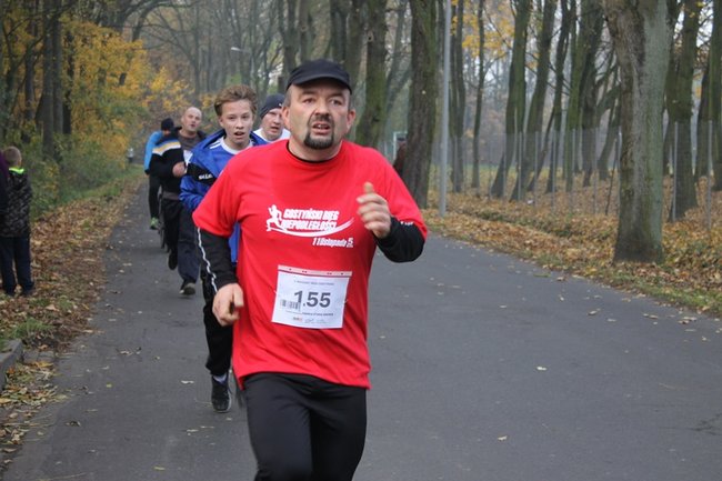 Sportowo-patriotyczna impreza - zdjęcia