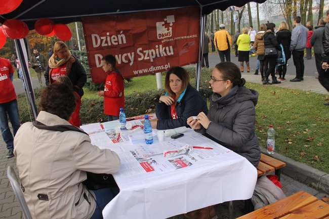 Sportowo-patriotyczna impreza - zdjęcia