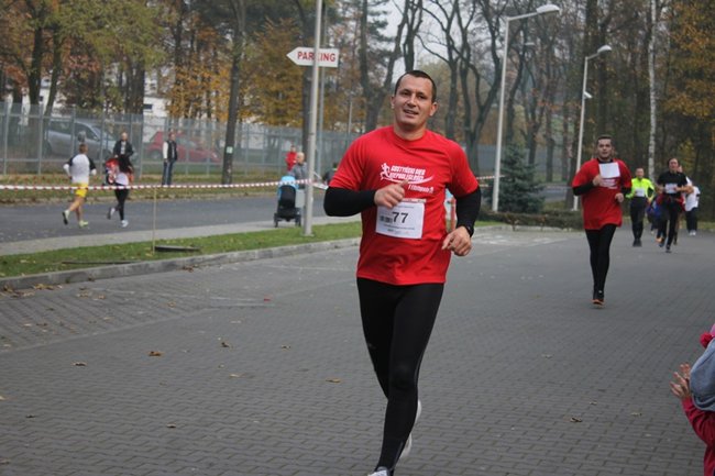 Sportowo-patriotyczna impreza - zdjęcia