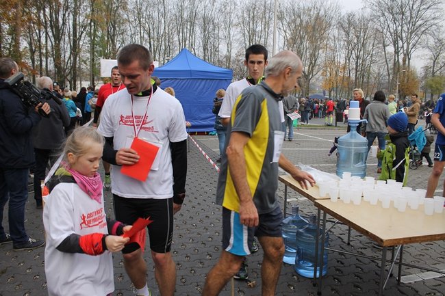 Sportowo-patriotyczna impreza - zdjęcia