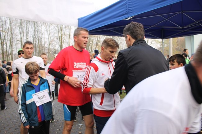 Sportowo-patriotyczna impreza - zdjęcia