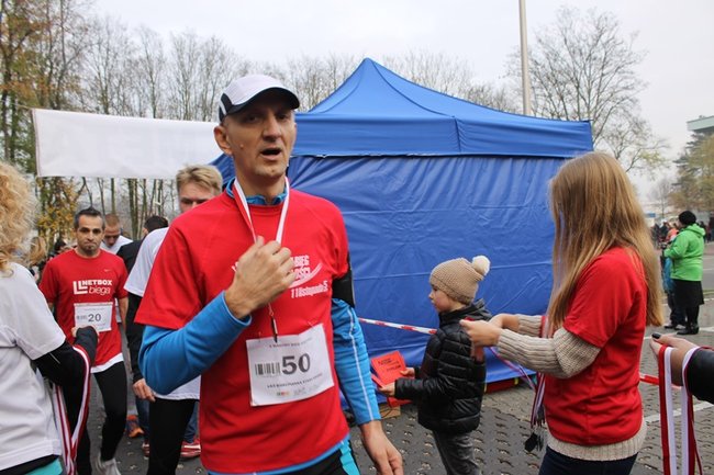 Sportowo-patriotyczna impreza - zdjęcia