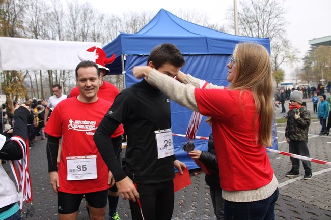 Sportowo-patriotyczna impreza - zdjęcia