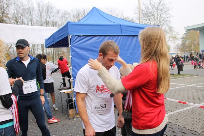 Sportowo-patriotyczna impreza - zdjęcia