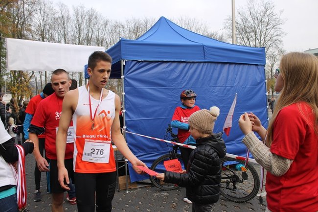 Sportowo-patriotyczna impreza - zdjęcia