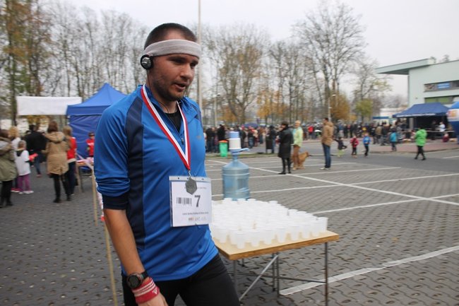 Sportowo-patriotyczna impreza - zdjęcia