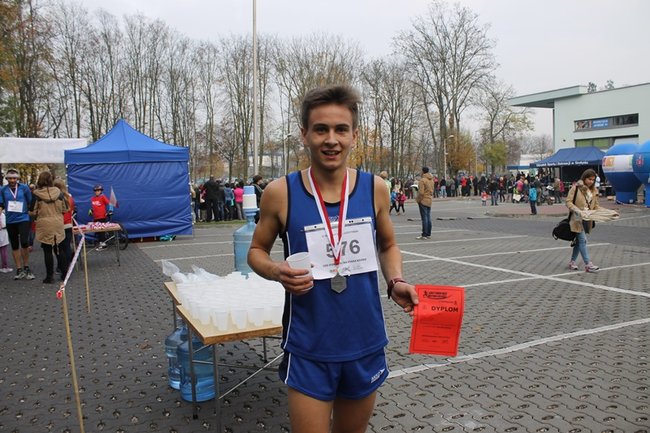 Sportowo-patriotyczna impreza - zdjęcia