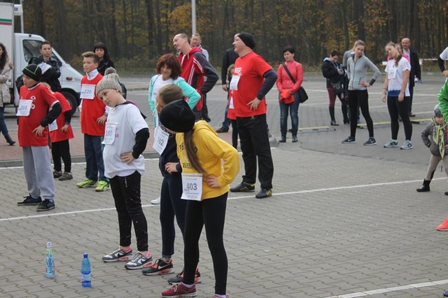 Sportowo-patriotyczna impreza - zdjęcia