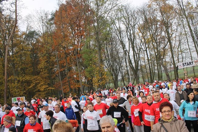 Sportowo-patriotyczna impreza - zdjęcia