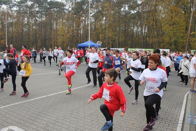 Sportowo-patriotyczna impreza - zdjęcia