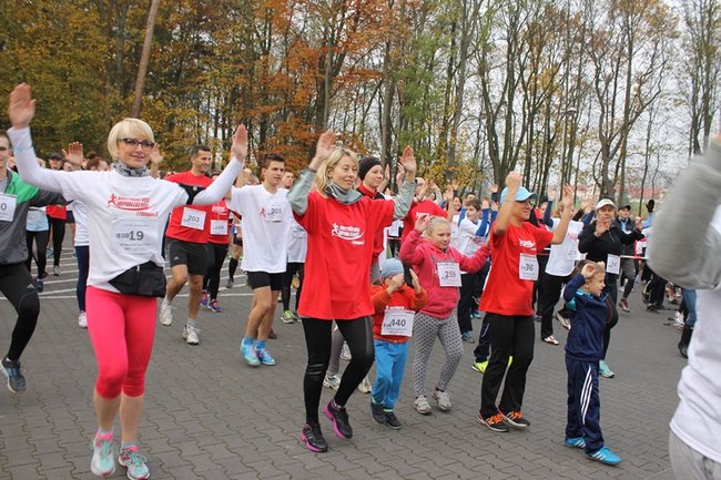 Sportowo-patriotyczna impreza - zdjęcia