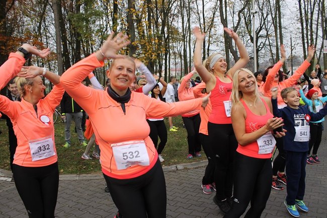 Sportowo-patriotyczna impreza - zdjęcia