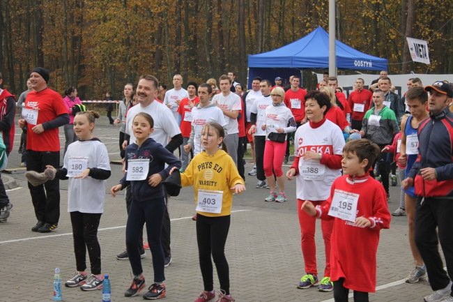 Sportowo-patriotyczna impreza - zdjęcia