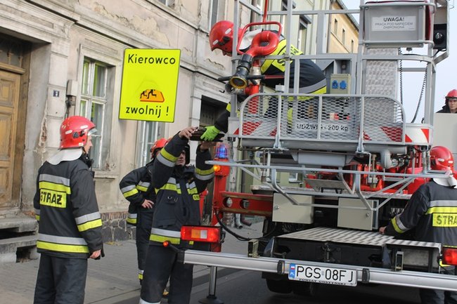 Dachówki sparaliżowały miasto - zdjęcia