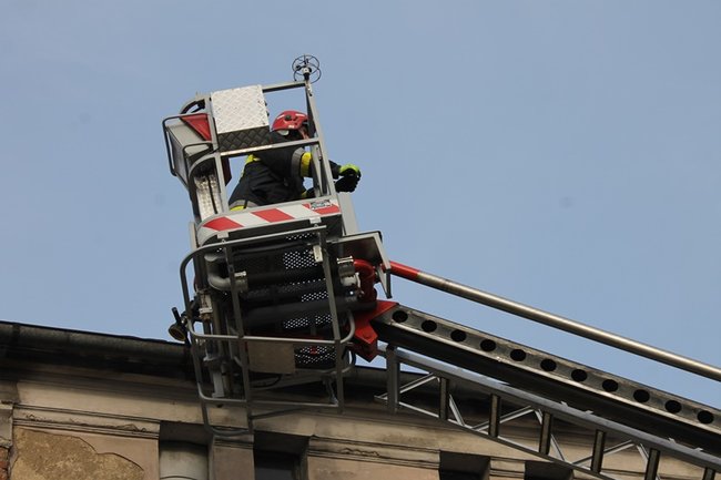 Dachówki sparaliżowały miasto - zdjęcia