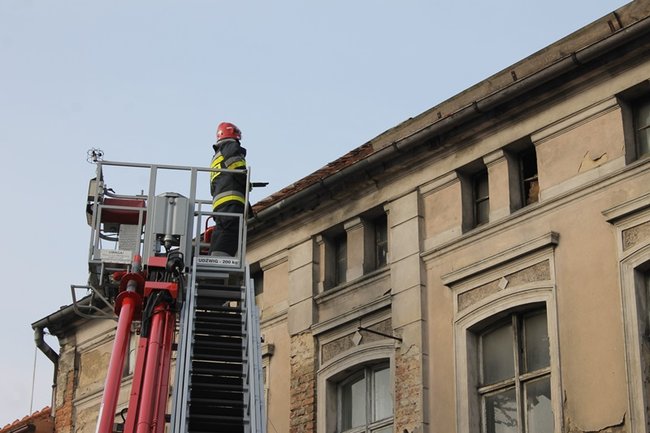 Dachówki sparaliżowały miasto - zdjęcia
