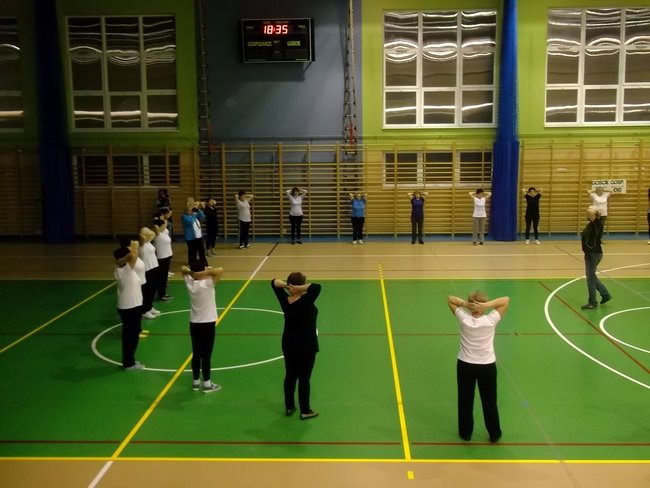 Ćwiczyli z Kozakiewiczem - zdjęcia