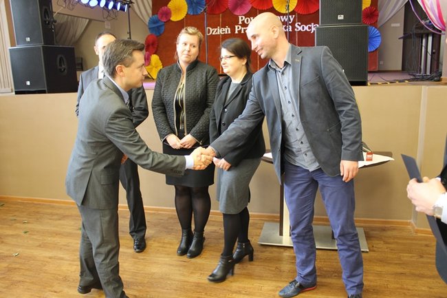 Niosą ze sobą nadzieję - zdjęcia