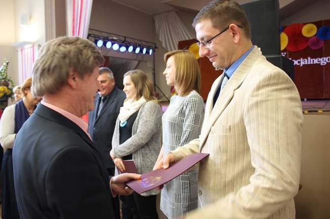 Niosą ze sobą nadzieję - zdjęcia