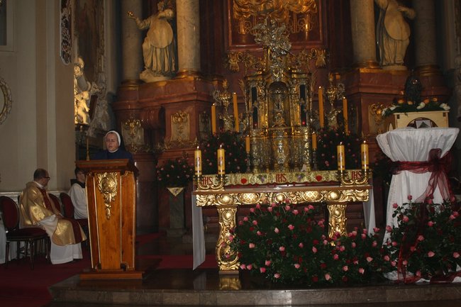 Biskup odsłonił tablicę - zdjęcia