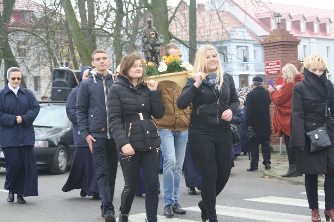 Biskup odsłonił tablicę - zdjęcia