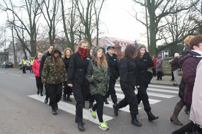 Biskup odsłonił tablicę - zdjęcia