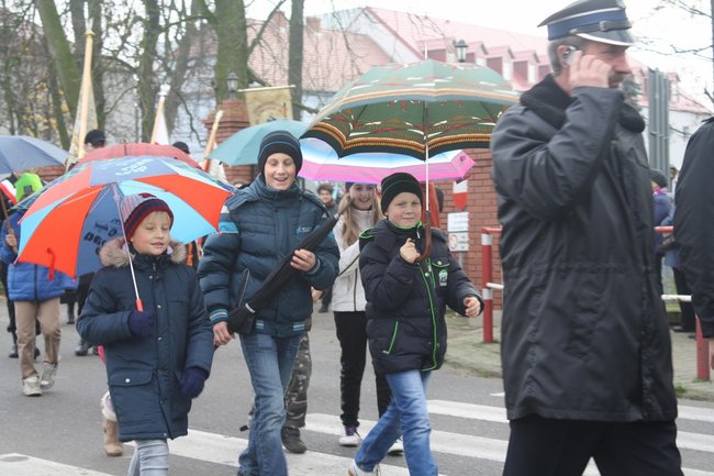 Biskup odsłonił tablicę - zdjęcia