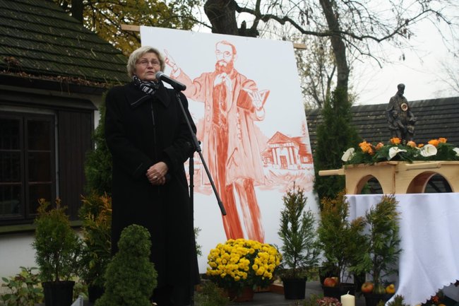 Biskup odsłonił tablicę - zdjęcia