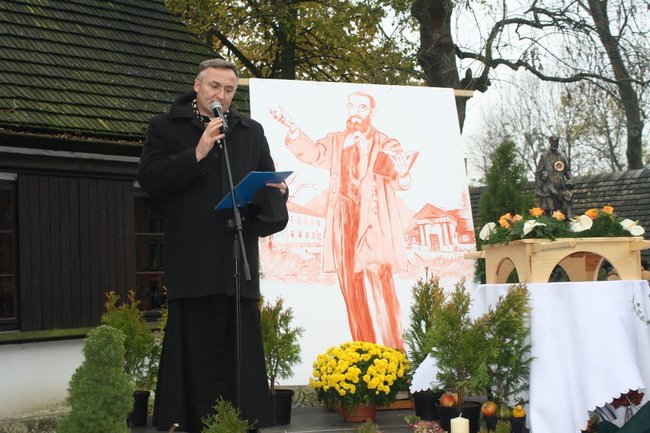 Biskup odsłonił tablicę - zdjęcia