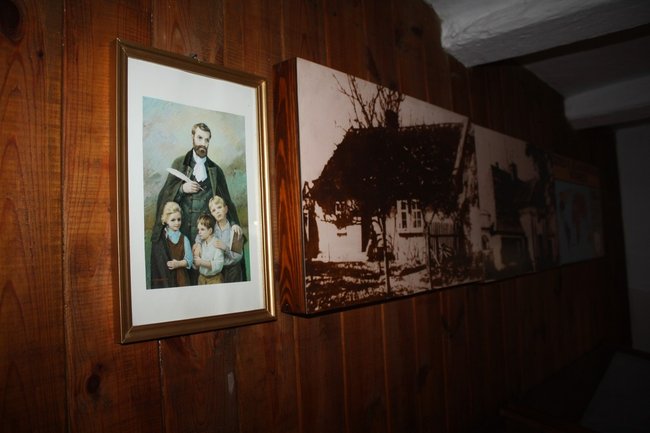 Biskup odsłonił tablicę - zdjęcia