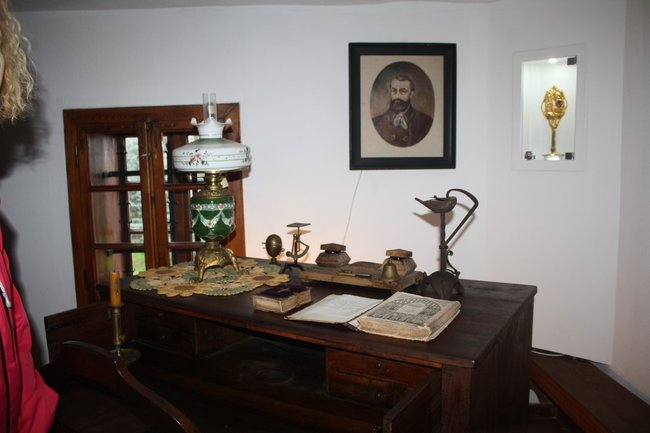 Biskup odsłonił tablicę - zdjęcia