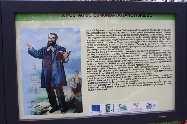 Biskup odsłonił tablicę - zdjęcia