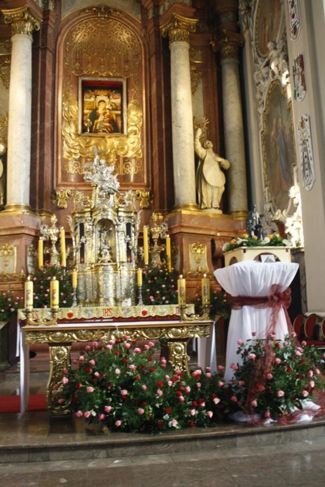 Biskup odsłonił tablicę - zdjęcia