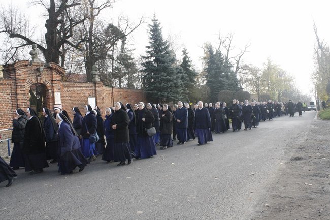 Biskup odsłonił tablicę - zdjęcia