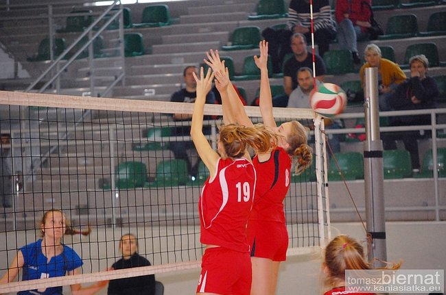 Młodziczki Kaniasiatki w półfinałach - zdjęcia